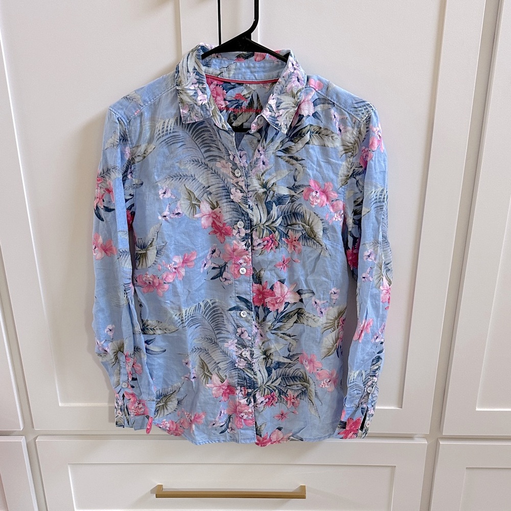 Tommy Bahama 100% linen beach Floral Blue Shirt